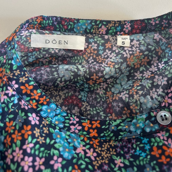 Doen Brenna Top Navy Ladybird Floral - Picture 9 of 10